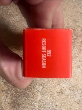 MAC Cosmetics Lipstick 992 Resort Season - Vivid Orange-Red